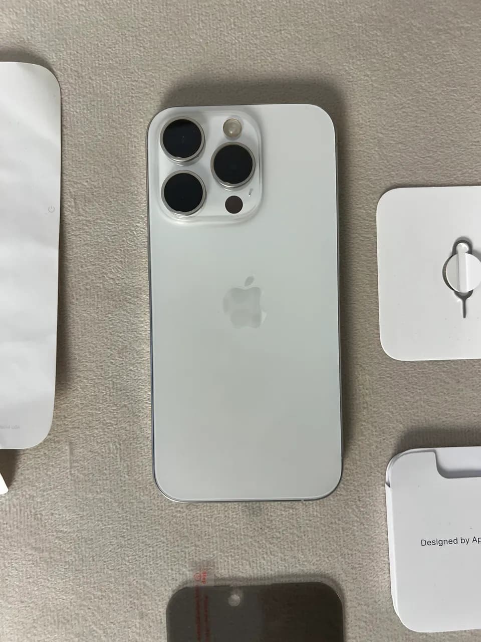 iPhone 15 Pro · 256 Go · Titane naturel